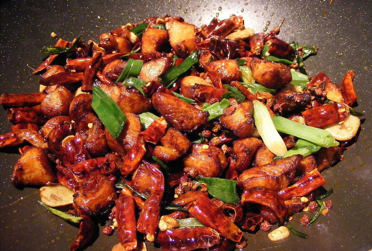 Khám phá thị trường gà đá sôi động tại quận Bình Tân năm 2018